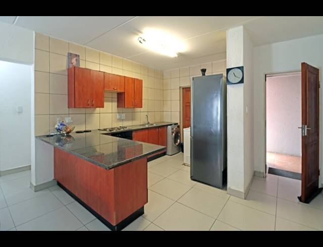 2 BEDROOM APARTMENT FOR SALE IN NORTHGATE